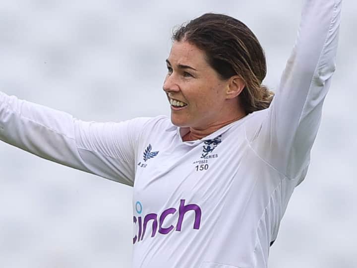 Tammy Beaumont becomes first England women player to have scored Double Hundred in Test Cricket history AUSW vs ENGW: टैमी ब्यूमोंट के नाम दर्ज हुआ ऐतिहासिक रिकॉर्ड, इंग्लैंड महिला टीम के लिए दोहरा शतक लगाने वाली पहली बल्लेबाज