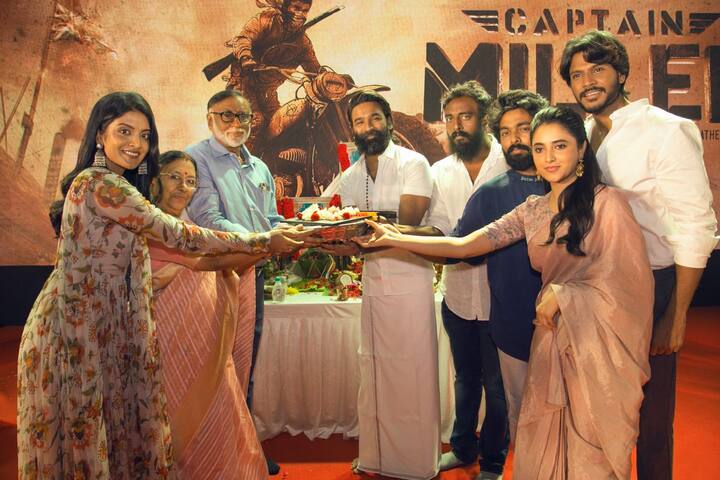 இந்தப் படத்தில் தனுஷுக்கு ஜோடியாக பிரியங்கா மோகன் நடிக்க, ஜி.வி.பிரகாஷ் இசையமைக்கிறார்.