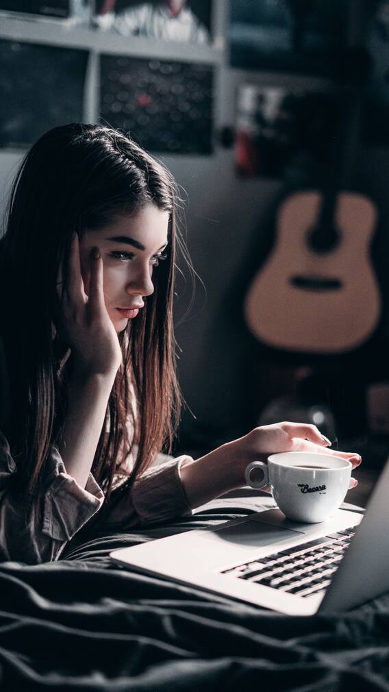 Work From Home से बढ़ता है वजन तो करें ये काम, रहेंगे स्लिम