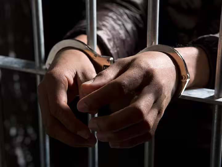 Crime: தொழிலாளி வழிமறித்து அடித்துக்கொலை; 7 பேர் கொண்ட கும்பல் கைது - போலீசிடம் சிக்கியது எப்படி?