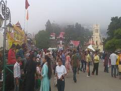 Shimla News: देशभर में पड़ रही गर्मी के बीच टूरिस्ट्स से गुलजार हुआ शिमला, बाजारों में पर्यटकों की भारी भीड़