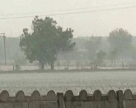 Heavy Rainfall in lodhika rajkot Rajkot Rain: રાજકોટ જિલ્લાના લોધિકાના અનેક ગામડાઓમાં 3 ઇંચ જેટલો વરસાદ, તરવડા નદી બે કાંઠે