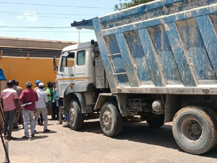 Thoothukudi: ஸ்டெர்லைட்டில் இருந்து ஜிப்சம் கழிவுகளை வெளியேற்றும் பணி துவங்கியது