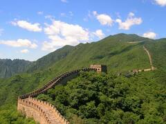 क्या सच में अंतरिक्ष से दिखती है चीन की दीवार? जानिए क्या है सच्चाई