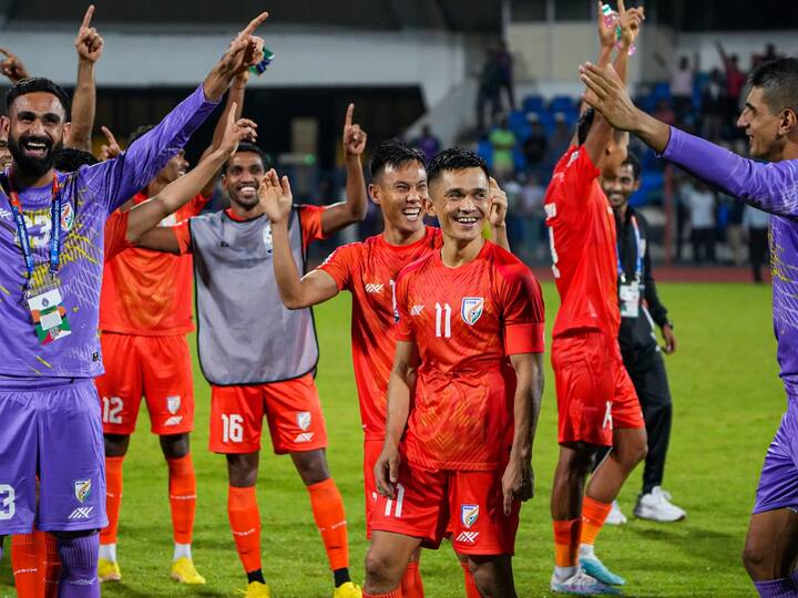 2-0 என்ற கோல் கணக்கில் வெற்றிப் பெற்றதோடு அரையிறுதி போட்டிக்கும் தகுதி பெற்றுள்ளது இந்திய கால்பந்து அணி.