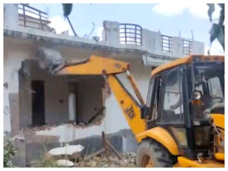 Uttar Pradesh: Demolition Drive Carried Out At Residence Of Mafia Vinod Upadhyay's Brother In Gorakhpur Demolition Drive Carried Out At Residence Of Mafia Vinod Upadhyay's Brother In UP's Gorakhpur