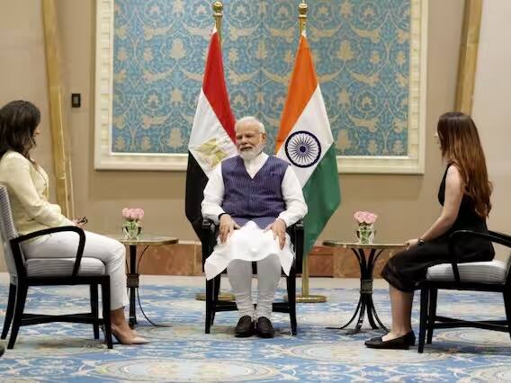 पंतप्रधान नरेंद्र मोदी यांनी शनिवारी, 24 जून रोजी कैरोमध्ये प्रमुख योग प्रशिक्षिका रीम जाबक आणि नाडा अॅडेल यांची भेट घेतली आणि त्यांना भारतात येण्यासाठी प्रोत्साहित केलं.