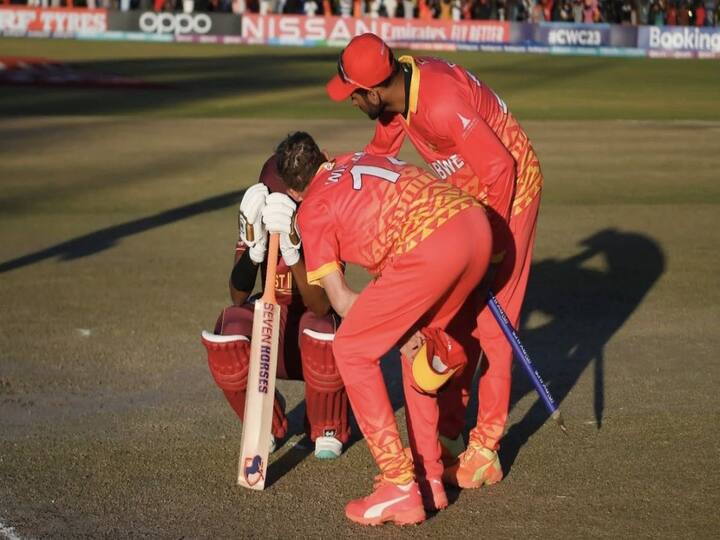 ICC World Cup Qualifiers 2023: Zimbabwe Players Console Akeal Hosein After West Indies' Loss, Video Goes Viral ICC World Cup Qualifiers 2023: Zimbabwe Players Console Akeal Hosein After West Indies' Loss, Video Goes Viral