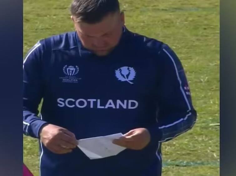 WATCH Scotland Bowler Mark Watt 'Reads From The Script' Before Bowling In ICC World Cup Qualifiers, Video Viral