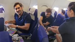 ধোনিকে সামনে দেখে আপ্লুত বিমানসেবিকা, তারপর কী হল?