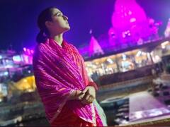 Sara Ali Khan ने किए बाबा महाकाल और गणपति बप्पा के दर्शन, गुलाबी साड़ी के साथ मैचिंग चूड़ियां पहने मंदिर में की पूजा