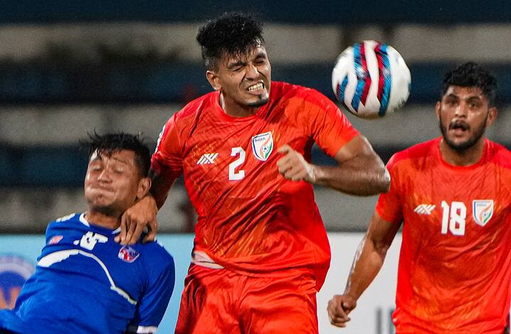 தற்போது லீக் போட்டிகள் நடைப்பெற்று வரும் நிலையில் நேற்று நடந்த ஆட்டத்தில் இந்தியா மற்றும் நேபாளம் அணிகள் மோதின. தொடக்கம் முதலே இந்திய அணியின் கை சற்று ஓங்கி இருந்தாலும் முதல் பாதியில் இந்தியாவால் கோல் எதுவும் அடிக்க முடியவில்லை.