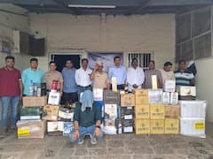 कोल्हापुरात विनापरवाना आयात केलेला तब्बल 17 लाखांचा उच्चप्रतीचा दारुचा साठा जप्त