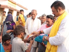 शिवराज सरकार की किरकिरी होने के बाद पीड़ित दलितों से मिलने पहुंचे राजस्व मंत्री गोविंद सिंह राजपूत, इस तरह से दी सफाई