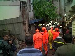 Mumbai Building Collapsed : मुंबईतील दुमजली इमारत कोसळून दुर्घटना, ढिगाऱ्याखाली 2 जण अडकल्याची भीती