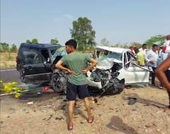 Mehsana: રણુજા દર્શને ગયેલા યુવકોની કારને નડ્યો અકસ્માત, 3ના ઘટનાસ્થળે જ મોત, પતરા કાપીને મૃતદેહ બહાર કાઢવામાં આવ્યા