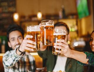 ਸ਼ਰਾਬ ਪੀਂਦੇ ਹੋ ਤਾਂ ਸਾਵਧਾਨ, ਛੋਟਾ ਹੋ ਜਾਵੇਗਾ ਦਿਮਾਗ਼ ! ਵਧ ਜਾਵੇਗੀ ਦਿੱਕਤ