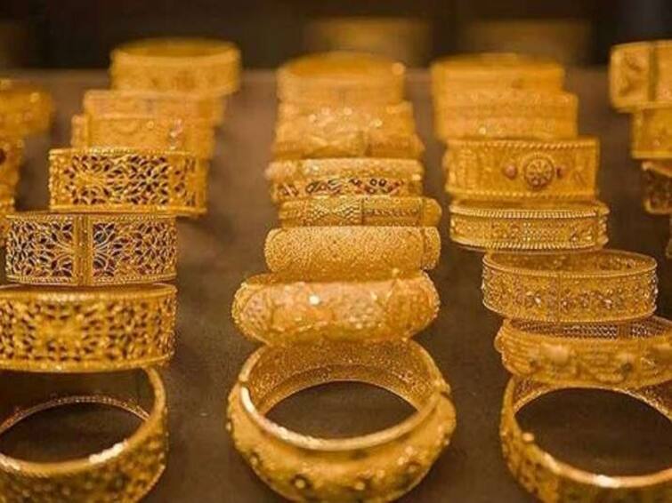 Gold Silver Rate Today 26 June 2023 know gold price in your city chennai coimbatore trichi bangalore Gold Silver Rate Today 26 June 2023: வாரத்தின் முதல் நாளில் தங்கம் விலை உயர்ந்திருக்கிறதா? தற்போதைய விலை நிலவரம்!