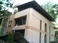 Mumbai Building Collapsed : मुंबईतील दुमजली इमारत कोसळून दुर्घटना, ढिगाऱ्याखाली 2 जण अडकल्याची भीती