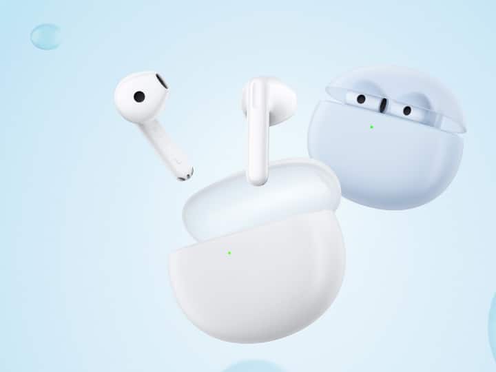 Oppo Enco Air 2: ये इयरबड्स हूबहू Apple AirPods की तरह दिखते हैं. इनकी कीमत 2,299 रुपये है. कंपनी दावा करती है कि ये 24 घंटे का लिसनिंग टाइम ऑफर करते हैं. इयरबड्स का केस राउंड शेप में आता है जो इसे एक क्यूट लुक देता है. इन बड्स में आपको ANC नहीं मिलता है लेकिन ऑडियो क्वॉलिटी शानदार है.