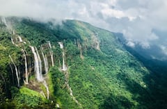 Maharashtra: पावसाळ्यात कुठे फिरायला जायचं हा विचार करताय? मग 'या' ठिकाणांना नक्की भेट द्या