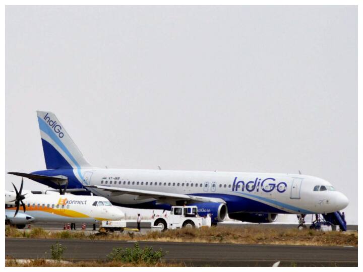 Indigo flight going to Srinagar Jammu enters Pakistan airspace lands in Amritsar पाकिस्तानी एयर स्पेस में घुसी श्रीनगर जा रही इंडिगो की फ्लाइट, अमृतसर में कराया गया लैंड
