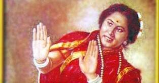नारायण श्रीपाद राजहंस यांनी वयाच्या 10 व्या वर्षी लोकमान्य टिळकांनी 'बाल गंधर्व' ही पदवी प्रदान केली आहे.