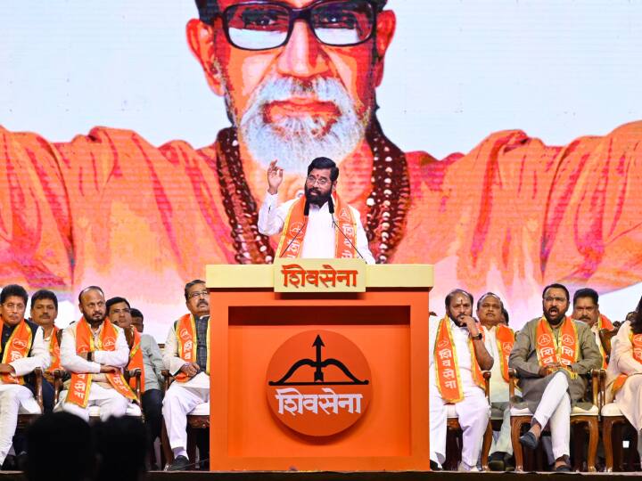 Maharashtra CM Eknath Shinde warning Uddhav Thackeray Devendra Fadnavis has all illegal work information Maharashtra: CM एकनाथ शिंदे ने ठाकरे को दी चेतावनी, बोले- 'देवेंद्र फडणवीस के पास है उद्ध‌व का सारा कच्चा चिट्ठा'