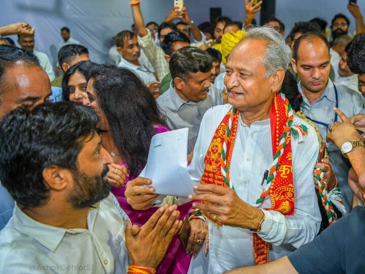 Rajasthan election 2023 Ashok Gehlot government Congress soft Hinduvta like Kamal Nath in MP shri krishna board will be organised ann Rajasthan Elections 2023: कमलनाथ की तरह राजस्थान कांग्रेस भी 'सॉफ्ट हिंदुत्व' की ओर बढ़ी? सरकार की इस घोषणा से मिल रहे संकेत