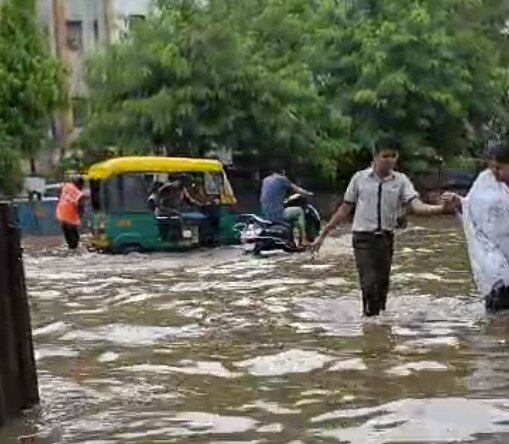 Ahmedabad Rain: અમદાવાદમાં જળબંબાકાર,  અનેક વિસ્તારોમાં ભરાયા પાણી, પ્રિમોન્સૂન પ્લાનનો સત્યાનાશ  