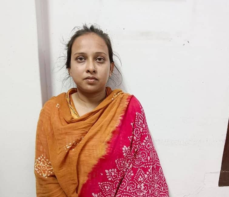 One more woman accused arrested in Bhuj's much-talked about honeytrap case, 5 more accused are away from police custody Honey Trap:  ભુજના બહુચર્ચિત હનીટ્રેપ કાંડ મામલે વધુ એક મહિલા આરોપીની ધરપકડ, હજુ 5 આરોપી પોલીસ પકડથી દૂર