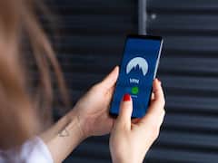 ভিপিএন আসলে কী? ডিভাইসে এই পরিষেবা চালু থাকলে কী কী সুবিধা পাবেন?