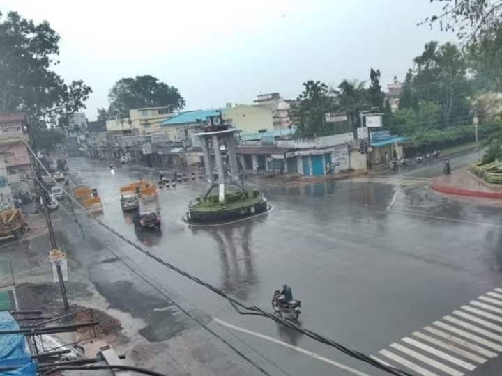 MP WEATHER Monsoon Heavy Rains in 13 districts of Madhya Pradesh IMD Issues Alert ann MP Weather Update: मध्य प्रदेश के 13 जिलों में हुई जोरदार बारिश, जानें इन 11 जिलों को कितना करना पड़ेगा इंतजार