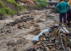 India Monsoon: पावसाचा धुमाकूळ! दिल्ली-मुंबई जलमय, हिमाचलमध्ये भूस्खलन; पाहा फोटो