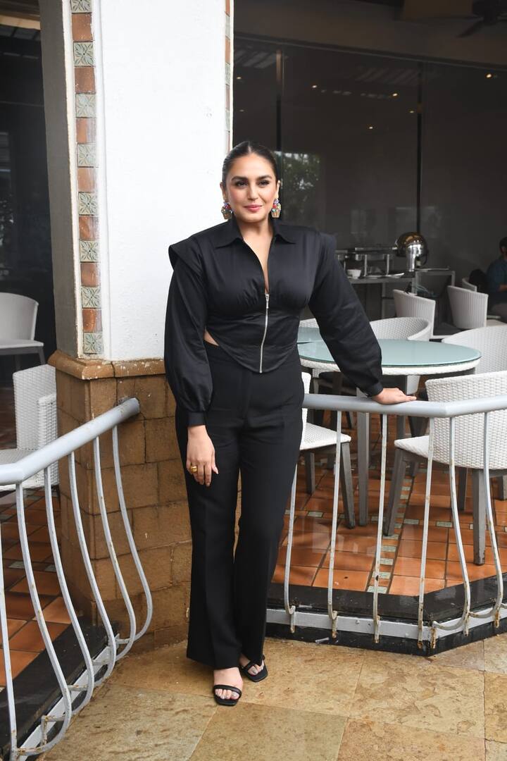 Huma completed her look with multi-coloured beaded earrings, subtle make-up with her hair tied up in a braid.