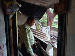 Thane Wall Collapse : ठाण्याच्या वर्तकनगरमध्ये 40 फूट उंच भिंत कोसळली , सुदैवाने कोणतीही दुखापत नाही