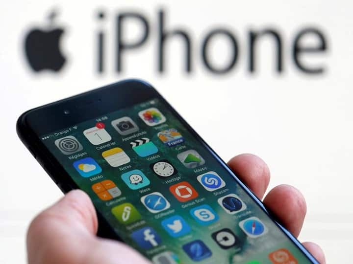 iPhone-iPad यूजर्स को सरकार ने किया अलर्ट, इस वजह से फोन पर कंट्रोल कर सकता है हैकर्स