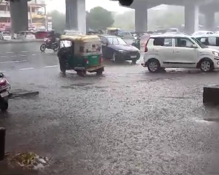 Ahmedabad Rains:  Rains arrive in Ahmedabad citizens get relief from heat Ahmedabad Rains: અમદાવાદમાં વરસાદનું આગમન, નાગરિકોને ગરમીથી મળી રાહત
