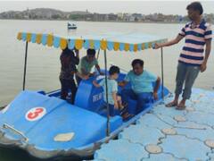 दिल्ली की इस झील का पानी आज तक नहीं सूखा, लोगों के लिए आकर्षण का केंद्र