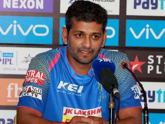 મુંબઈના ખેલાડી અમોલ મજુમદારે સ્થાનિક ક્રિકેટમાં શાનદાર પ્રદર્શન કર્યું હતું. આ સિવાય આ ખેલાડીને ભારત તરફથી રમવાની તક મળી નથી. અમોલ મજુમદારે મુંબઈ ઉપરાંત સ્થાનિક ક્રિકેટમાં આસામ અને આંધ્રપ્રદેશનું પ્રતિનિધિત્વ કર્યું હતું. વાસ્તવમાં, સચિન તેંડુલકરના કોચ રમાકાંત આચરેકરે અમોલ મજુમદારને ક્રિકેટની ટ્રિક્સ શીખવી હતી, પરંતુ નસીબે આ ખેલાડીનો સાથ ન આપ્યો.