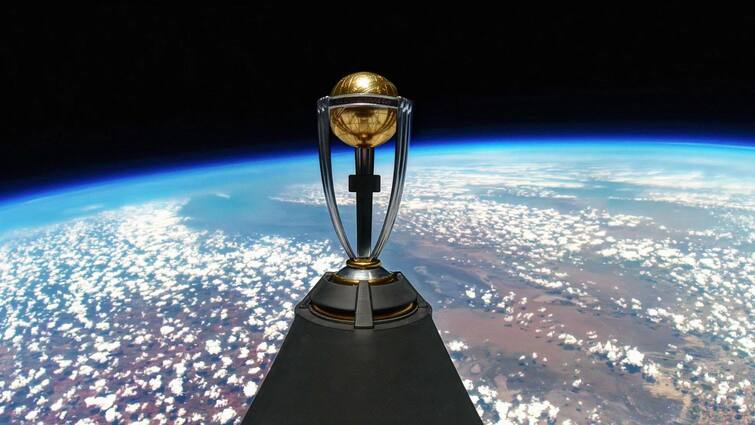 ICC cricket world cup 2023 trpophy unveiled at 120,000 feet above earth ਧਰਤੀ ਤੋਂ 120,000 ਫੁੱਟ ਉੱਪਰ ਪੁਲਾੜ 'ਚ ਪਹੁੰਚੀ ਵਿਸ਼ਵ ਕੱਪ 2023 ਟਰਾਫੀ; ਡਾਇਰੈਕਟ ਨਰਿੰਦਰ ਮੋਦੀ ਸਟੇਡੀਅਮ ‘ਚ ਹੋਈ ਲੈਂਡ