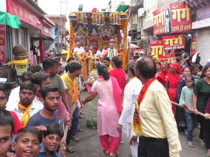 Jagannath Rath Yatra 2023 In Bharatpur Hare Krishna Hare Rama Chants echoed Rajasthan News ANN Jagannath Rath Yatra: भरतपुर में निकली जगन्नाथ की रथ यात्रा यात्रा, 'हरे कृष्णा हरे रामा' के जयकारों से गूंज उठा शहर