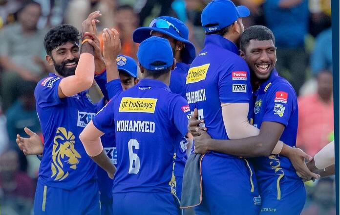 இரண்டாவது இன்னிங்சை தொடங்கிய திண்டுக்கல் அணியின் தொடக்க ஆட்டக்காரர்கள் ஆட்டம் ஆரம்பிக்கும் போதே ஆட்டம் கண்டனர்.சிவம் சிங்கை தவிர மற்ற வீரர்களான ராகுல், பாபா இந்திரஜித், ஆதித்யா கணேஷ் ஆகியோர் சொற்ப ரன்களில் ஆட்டமிழந்தனர்.