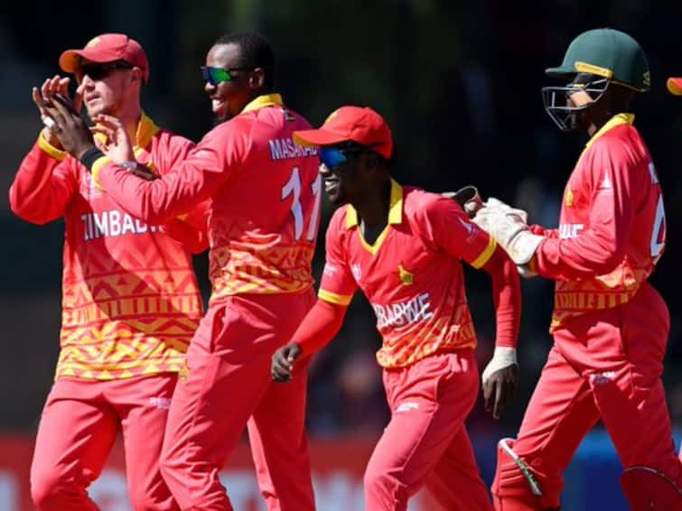 World Cup 2023 Qualifier Zimbabwe scored 400 runs first time ODI Against USA performance this edition World Cup 2023 Qualifier: రికార్డులు తిరగరాసిన జింబాబ్వే - యూఎస్ఎపై ఘనవిజయం