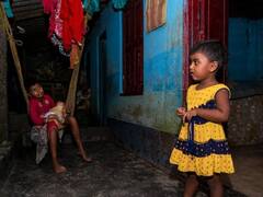 Government Scheme: अगर आपके घर भी बेटी ने लिया है जन्‍म तो सरकार बैंक में जमा करेगी रकम, जानिए कैसे उठाएं योजना का लाभ