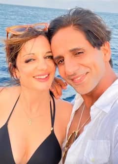 Photos : હ્રિતિકની એક્સ વાઈફની બોયફ્રેન્ડ સાથે રોમેંટિક મસ્તી