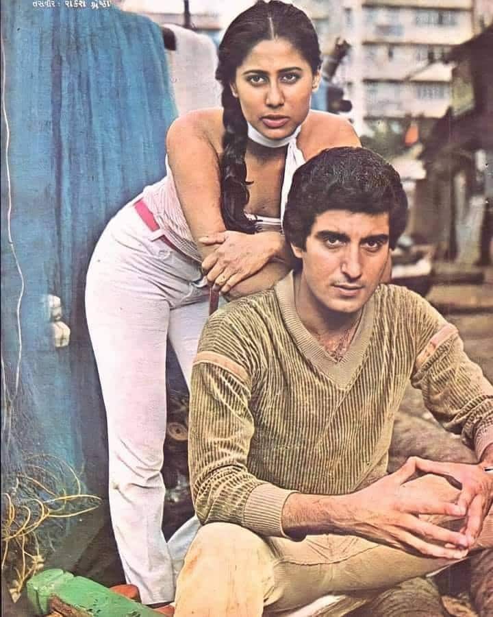 राज बब्बर - बॉलीवुड के दिग्गज एक्टर राज बब्बर ने भी दो शादियां की थी. राज की पहली शादी नादिरा दहीर से हुई थी. लेकिन फिल्मों में साथ काम करने के दौरान राज एक्ट्रेस स्मिता पाटिल पर फिदा हो गए और फिर कुछ वक्त बाद उन्होंने नादिरा को तलाक दिए बगैर स्मिता से शादी कर ली. लेकिन शादी के बाद पहले बच्चे को जन्म देते वक्त स्मिता पाटिल की मौत हो गई. जिसके कुछ वक्त बाद राज अपनी पहली पत्नी के पास वापस लौट आए.