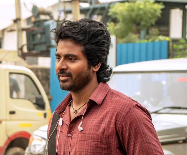 மண்டேலா திரைப்படத்தை இயக்கிய மடோன் அஸ்வின் இயக்கியிருக்கும் அடுத்த திரைப்படம் மாவீரன். ப்ரின்ஸ் படத்தைத் தொடர்ந்து சிவகார்த்திகேயனின் மாவீரன் திரைப்படம் வரும் ஜூலை 14ஆம் தேதி பெரும் எதிர்பார்ப்புகளுக்கு மத்தியில் படம் வெளியாக உள்ளது.