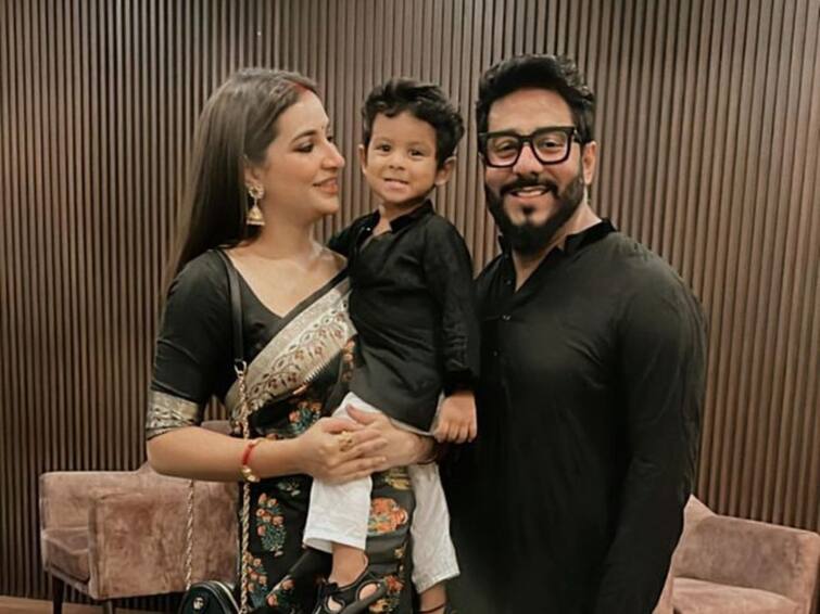 Subhashree Ganguly announces second time pregnancy with a cute picture of Yuvaan fans congatulate Subhashree Ganguly: ইউভানের 'পদোন্নতি', দ্বিতীয়বার মা হতে চলেছেন শুভশ্রী, মিষ্টি পোস্টে দিলেন সুখবর