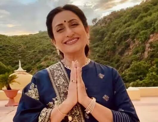 ફિલ્મ 'પીએમ નરેન્દ્ર'માં પૂર્વ પીએમ ઈન્દિરા ગાંધીનું પાત્ર પણ બતાવવામાં આવ્યું હતું. આ ભૂમિકા કિશોરી શહાણેએ ભજવી હતી.